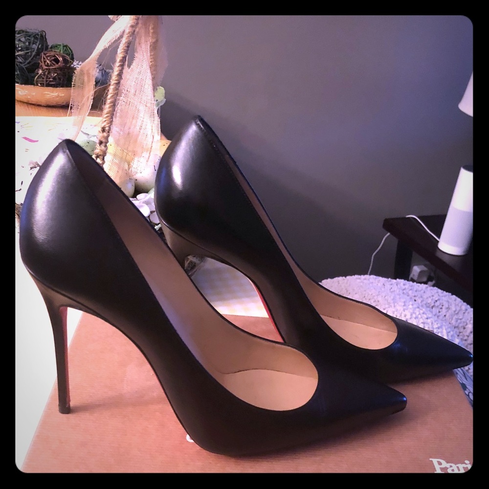 🛑 SOLD Louboutin Decollete 554 ❤️SOLD 🛑